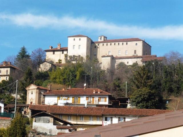 La Dimora Di Nonno Piero Appartement Manta Buitenkant foto